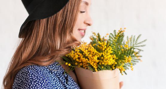Frasi festa delle donne per amiche