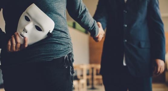 Frasi sulla falsità delle persone