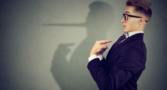 Frasi sulle persone false