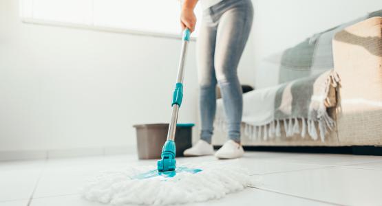 Sognare di lavare il pavimento