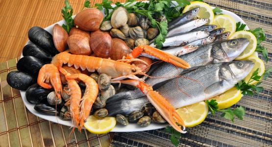 Sognare pesce crudo
